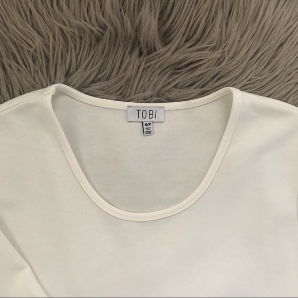 Tobi | White Scalloped Blouse - Picture 2 of 3